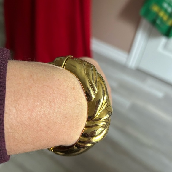 4/$50 gold abstract art bangle bracelet 7 inches ❤️ - Picture 3 of 8